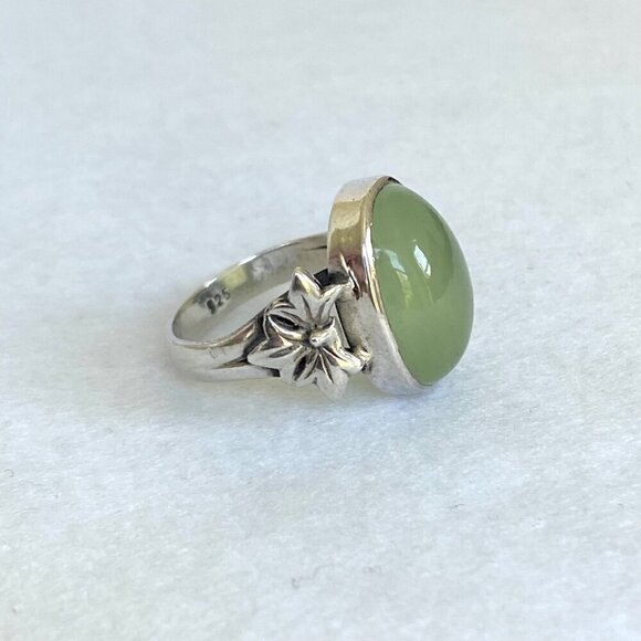 Sterling Silver 925 Oval Bezel Set Green Chalcedony Quartz Leaf Ring Sz 8.5 - Picture 12 of 16
